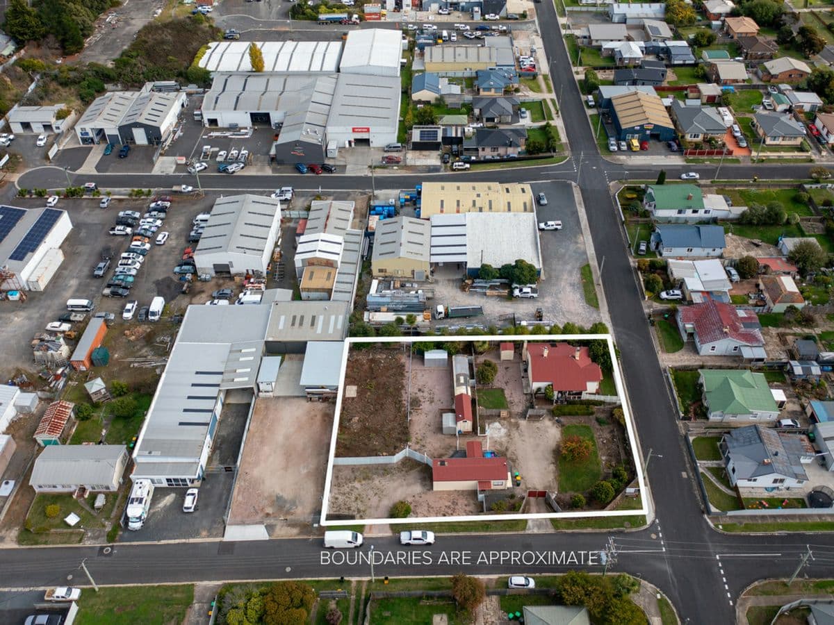 29-31 Elizabeth Street, DEVONPORT, Devonport - Thumbnail 3