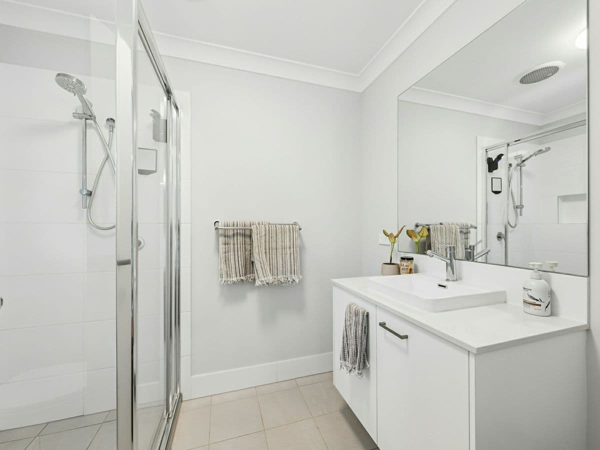 16 Davies Close, WESTON, Weston - Thumbnail 5