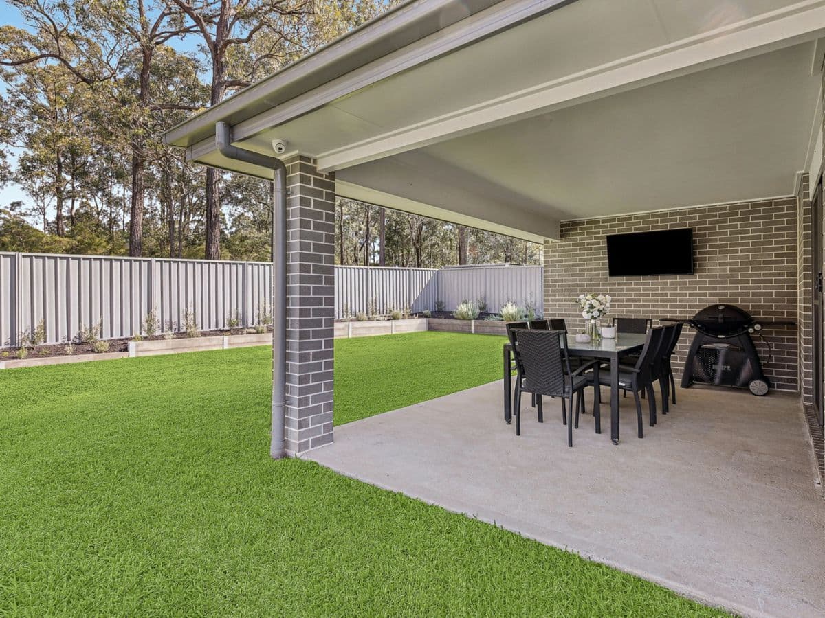 16 Davies Close, WESTON, Weston - Thumbnail 7