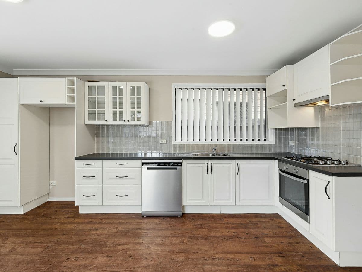 6 Lakeside Street, CURRANS HILL, Currans Hill - Thumbnail 6