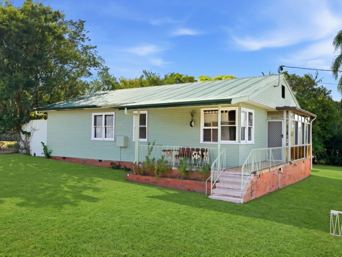 1730 Logan Road, UPPER MOUNT GRAVATT, Upper Mount Gravatt - Thumbnail 3