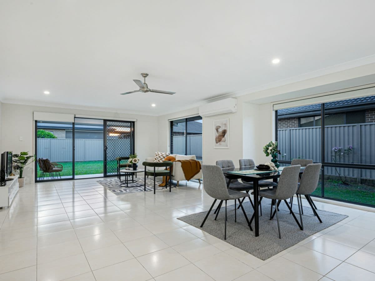3 Adina Street, JORDAN SPRINGS, Jordan Springs - Thumbnail 2