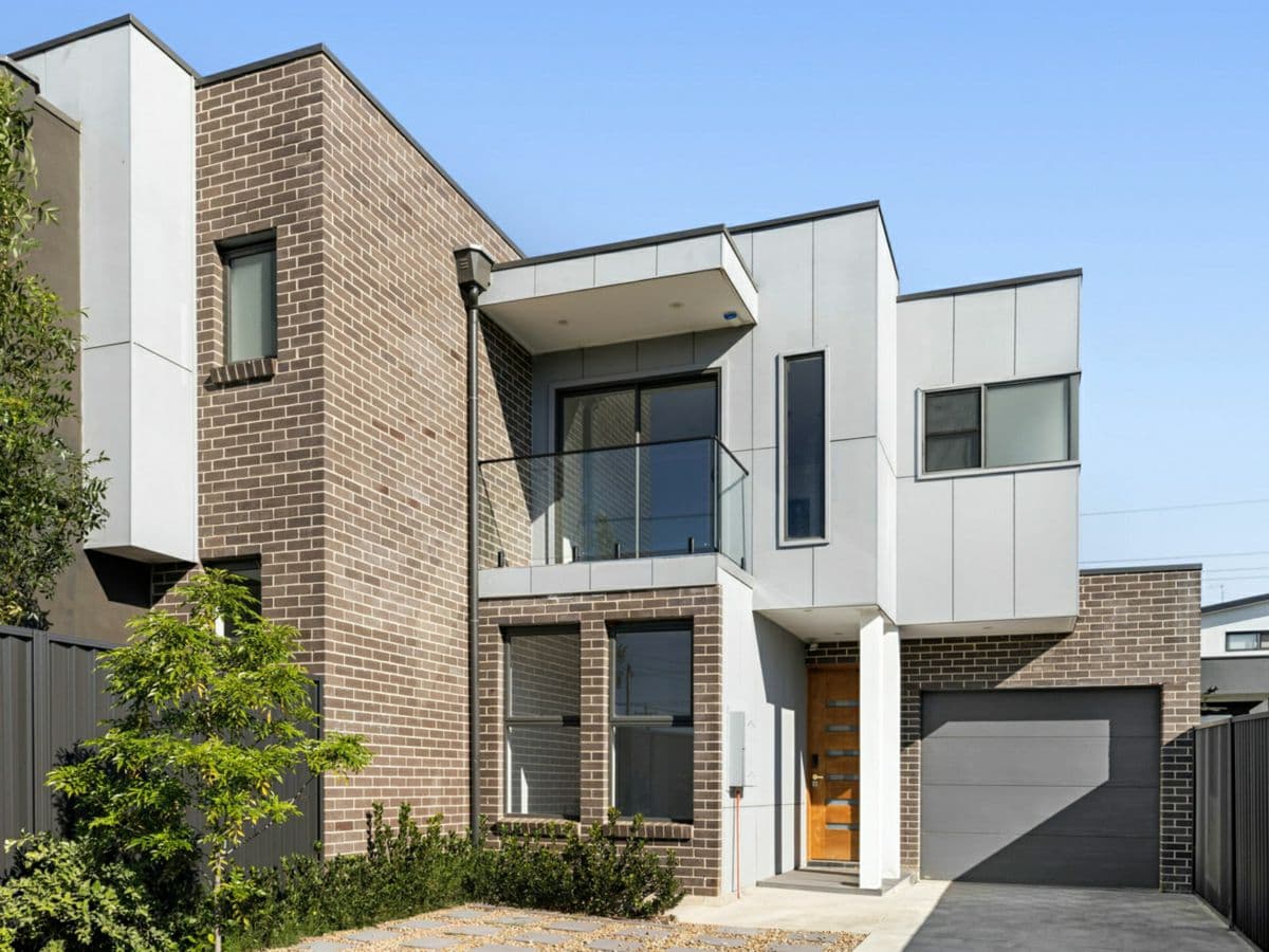 170 & 170A Hawksview Street, GUILDFORD, Guildford - Thumbnail 2