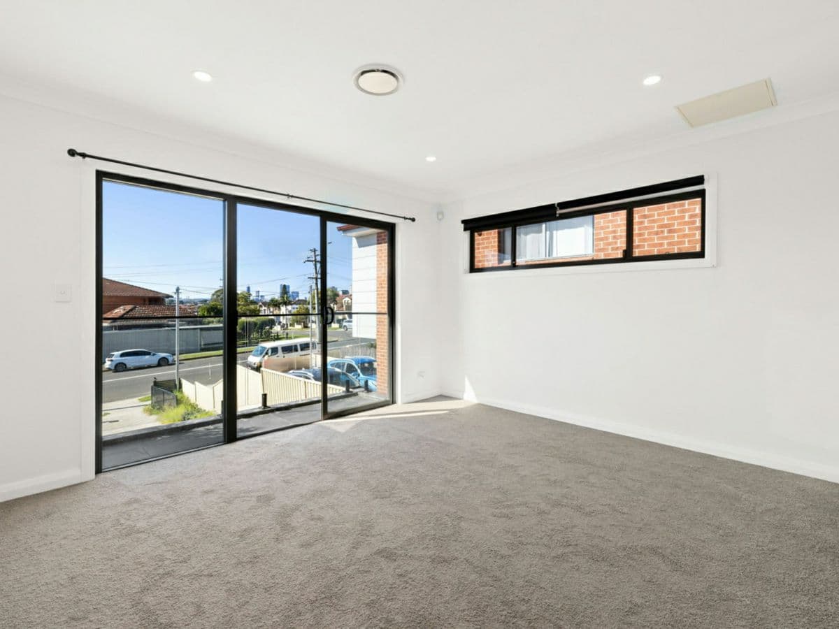 170 & 170A Hawksview Street, GUILDFORD, Guildford - Thumbnail 6