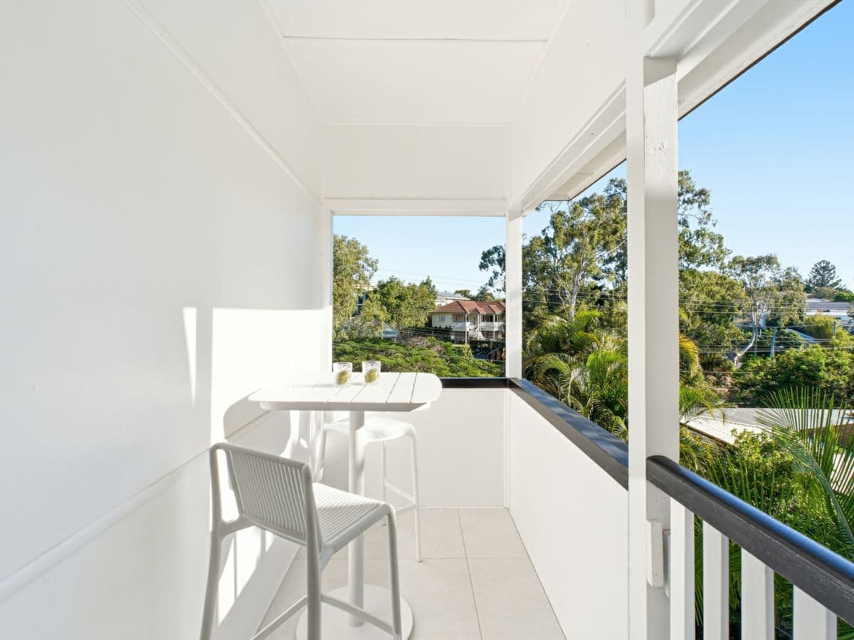 24 Kanumbra Street, COORPAROO, Coorparoo - Thumbnail 4