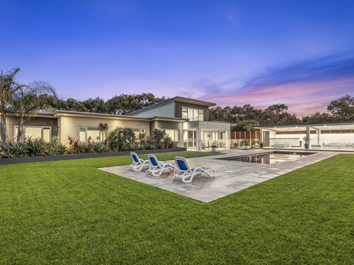 4 Bottlebrush Court, TORQUAY, Torquay - Thumbnail 2
