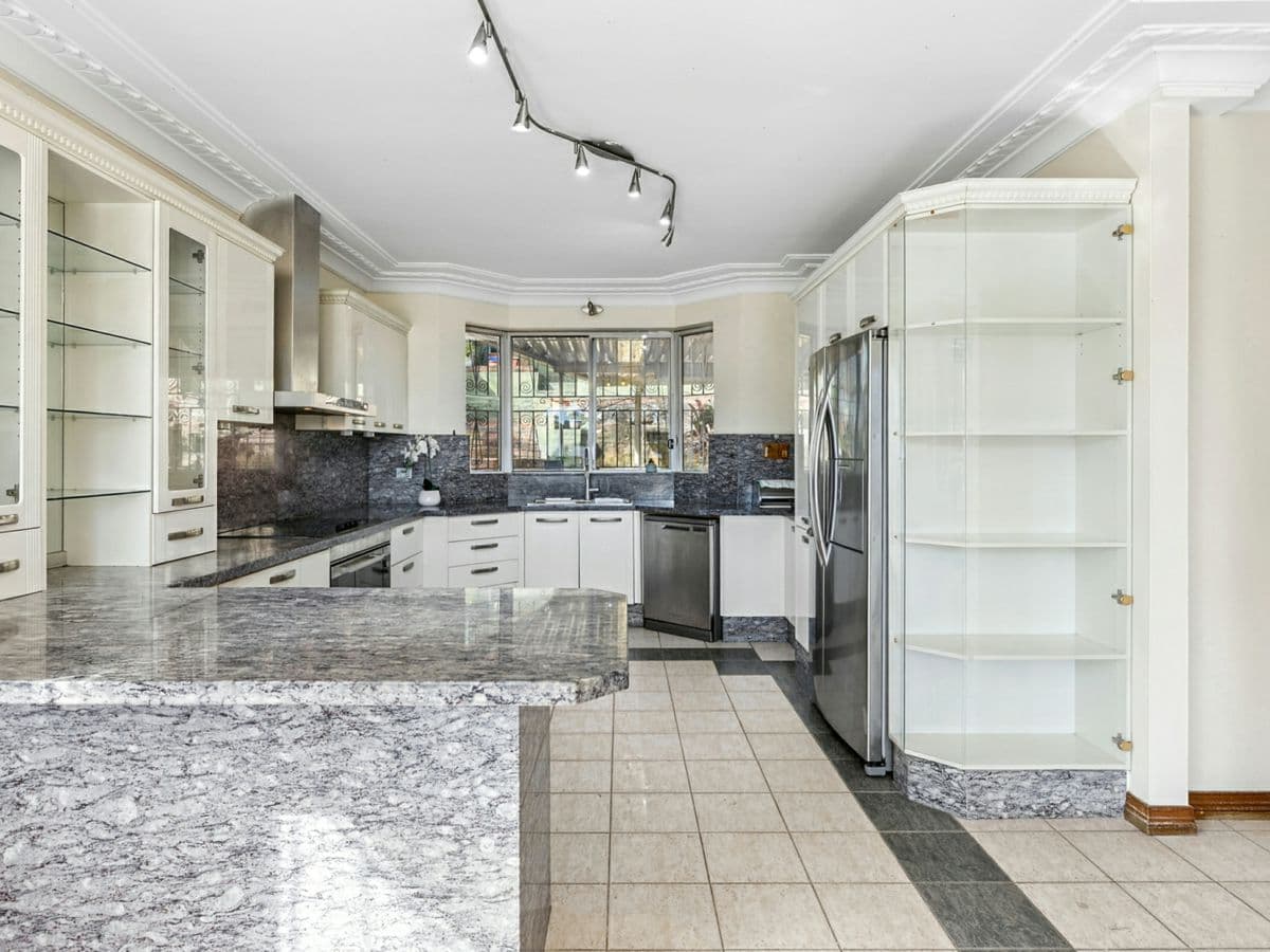 30 Waratah Street, KYLE BAY, Kyle Bay - Thumbnail 4