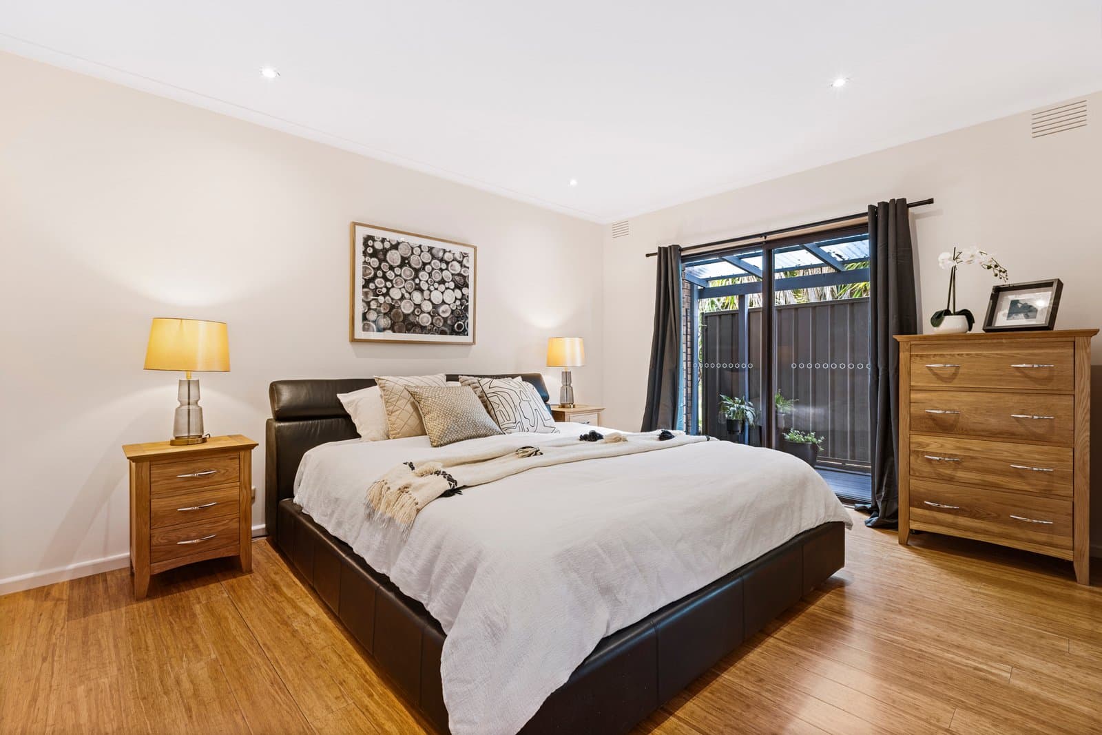54 Mannering Drive, Glen Waverley, Glen Waverley - Thumbnail 8