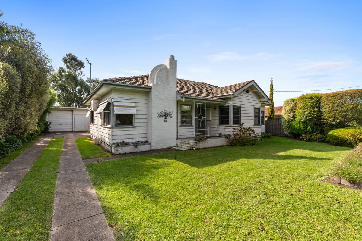 15 Maffra Road, Heyfield, Heyfield - Image 1
