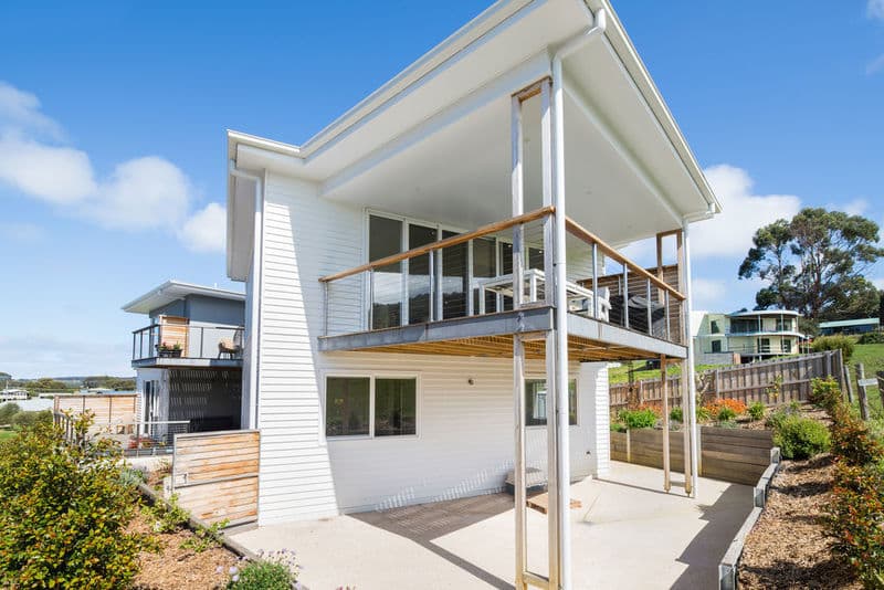 37 Seeberg Court APOLLO BAY VIC, Apollo Bay - Thumbnail 2