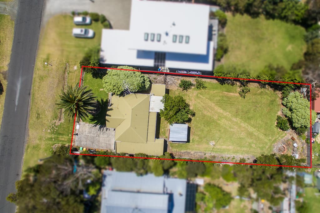 1123sqm on the Brow of the Best Street, Apollo Bay - Thumbnail 2