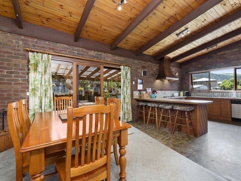 24 Moore Street, Apollo Bay, VIC, Apollo Bay - Thumbnail 2
