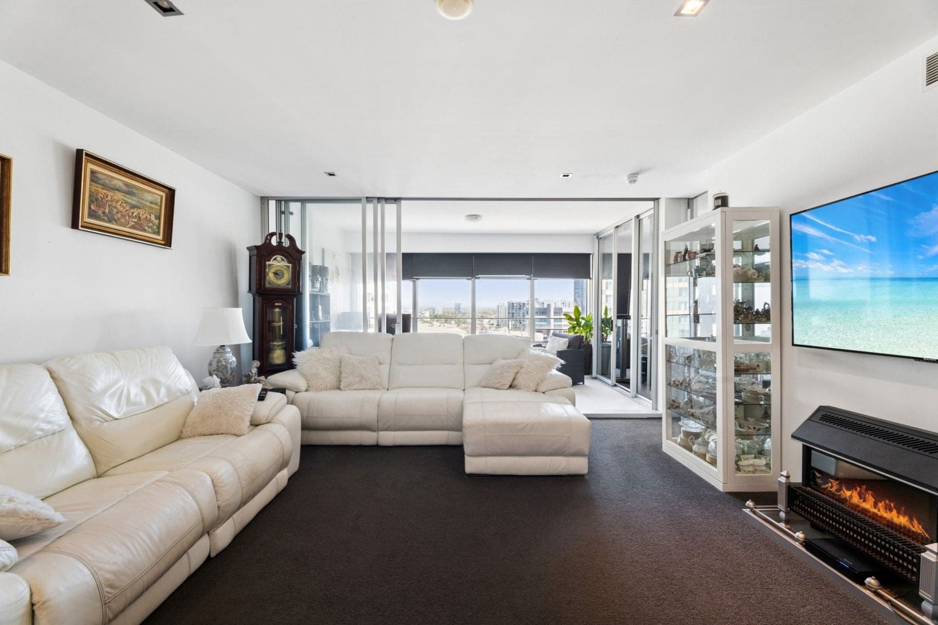 1010/9 Hamilton Avenue, Surfers Paradise - Image 1