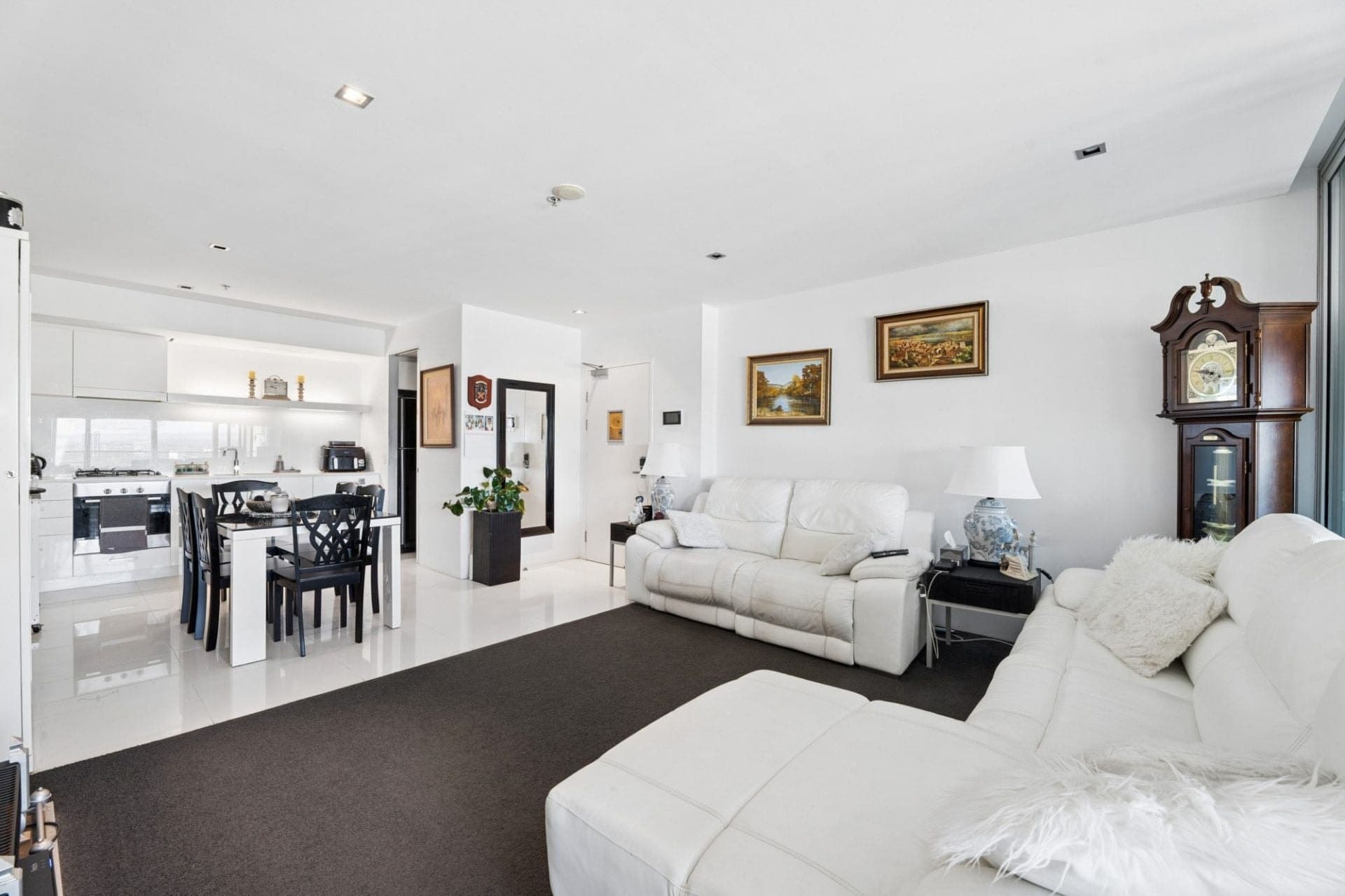 1010/9 Hamilton Avenue, Surfers Paradise - Thumbnail 5