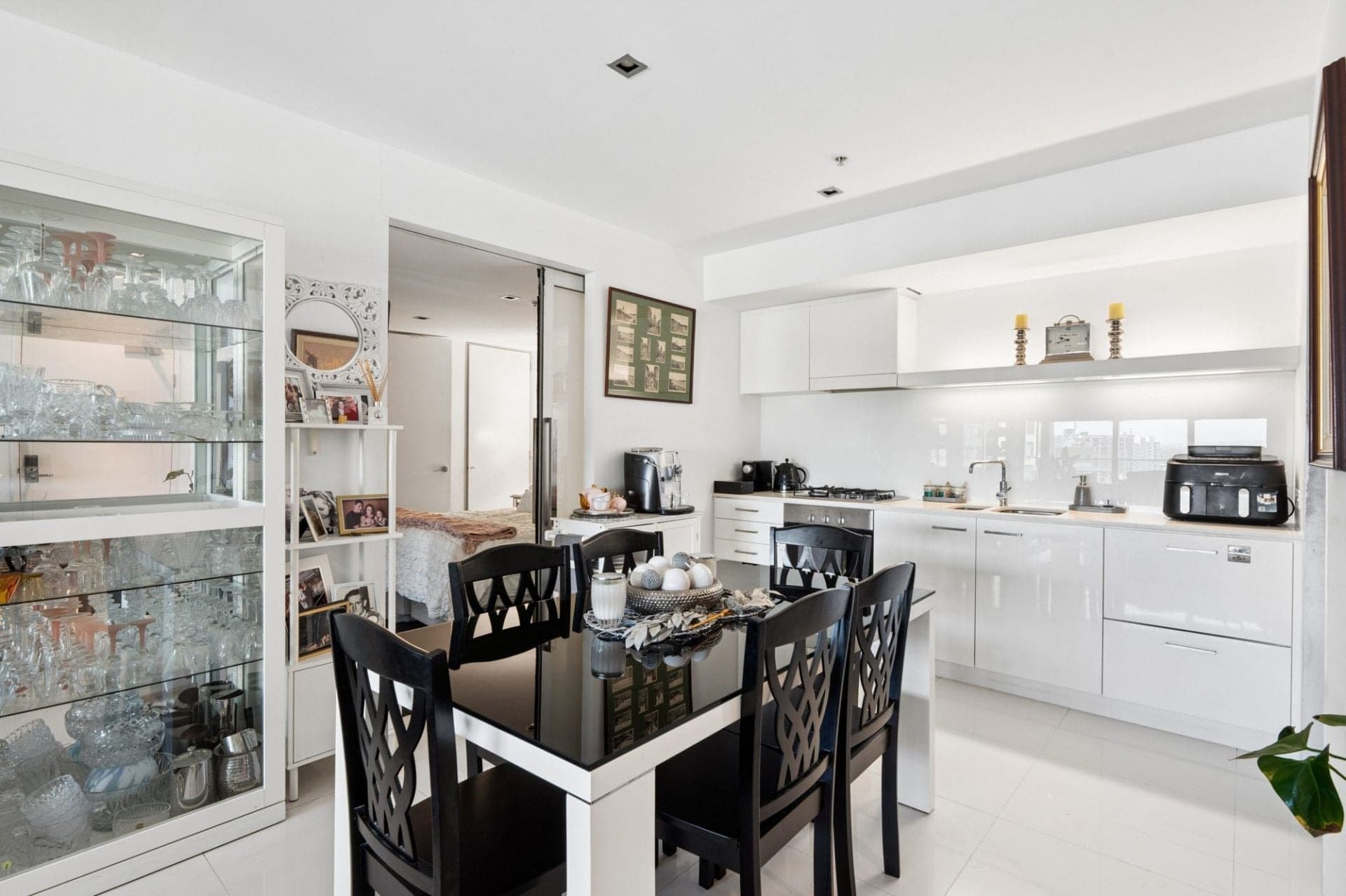 1010/9 Hamilton Avenue, Surfers Paradise - Thumbnail 6