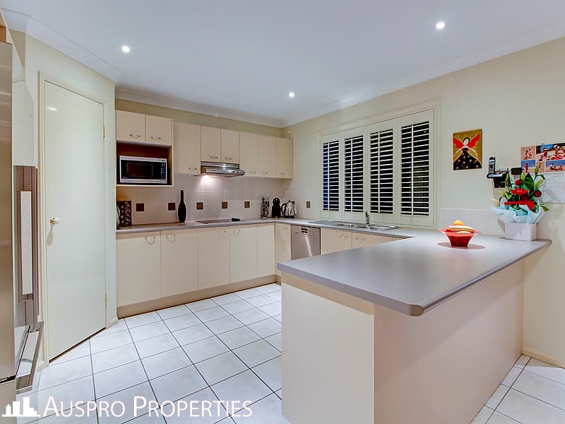 12 Juniper Cct, Stretton - Thumbnail 7