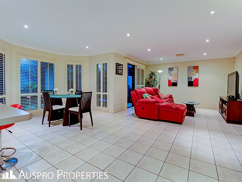 12 Juniper Cct, Stretton - Thumbnail 8