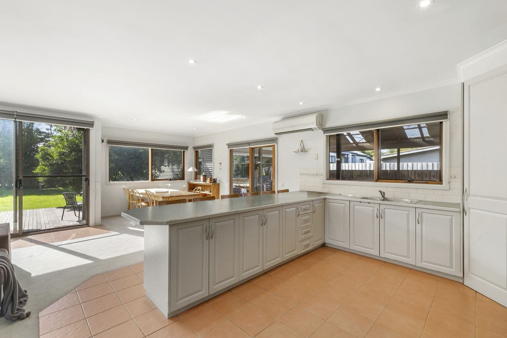 12 McLennan Street, Apollo Bay - Thumbnail 6