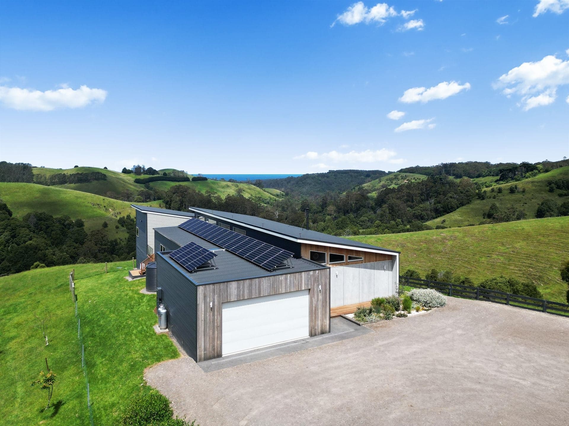 1152 Great Ocean Road, Apollo Bay - Image 1