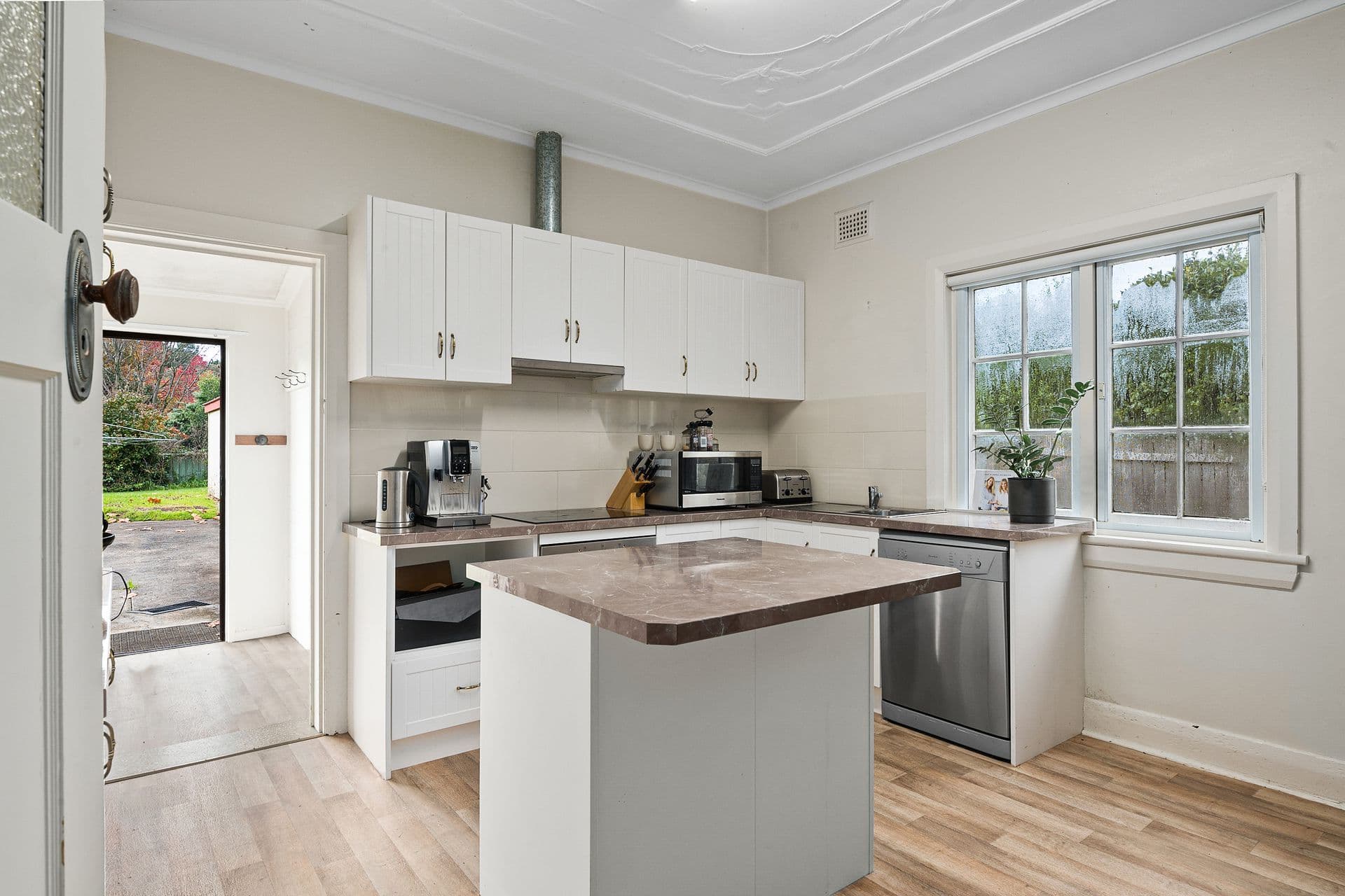 24 Glebe Street, Bowral, Bowral - Thumbnail 5