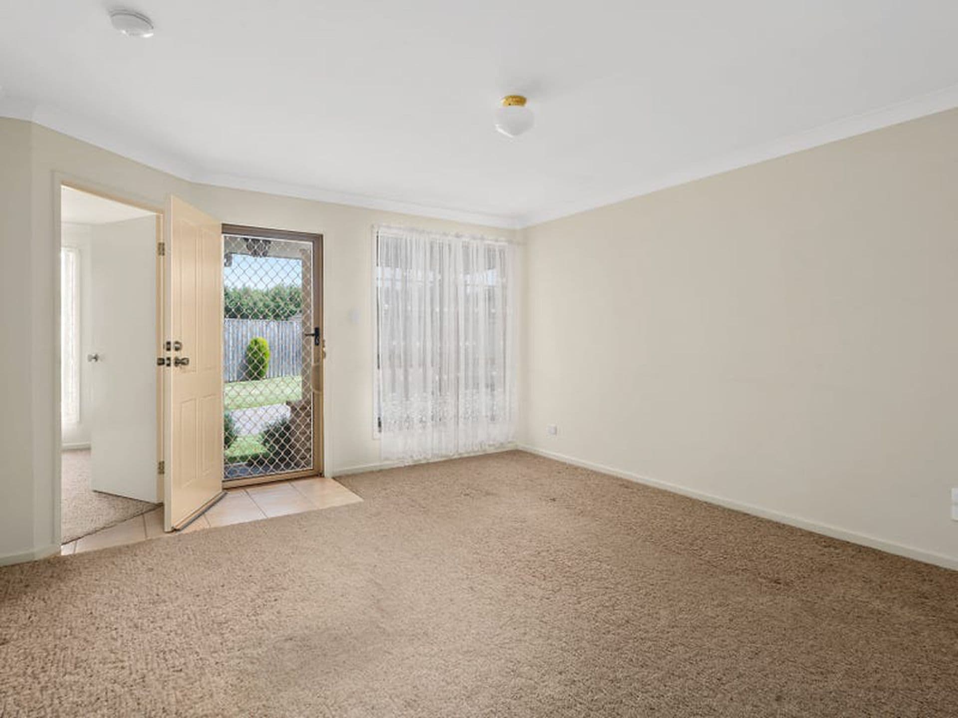 11 Parmenter Court, Bowral, Bowral - Thumbnail 2