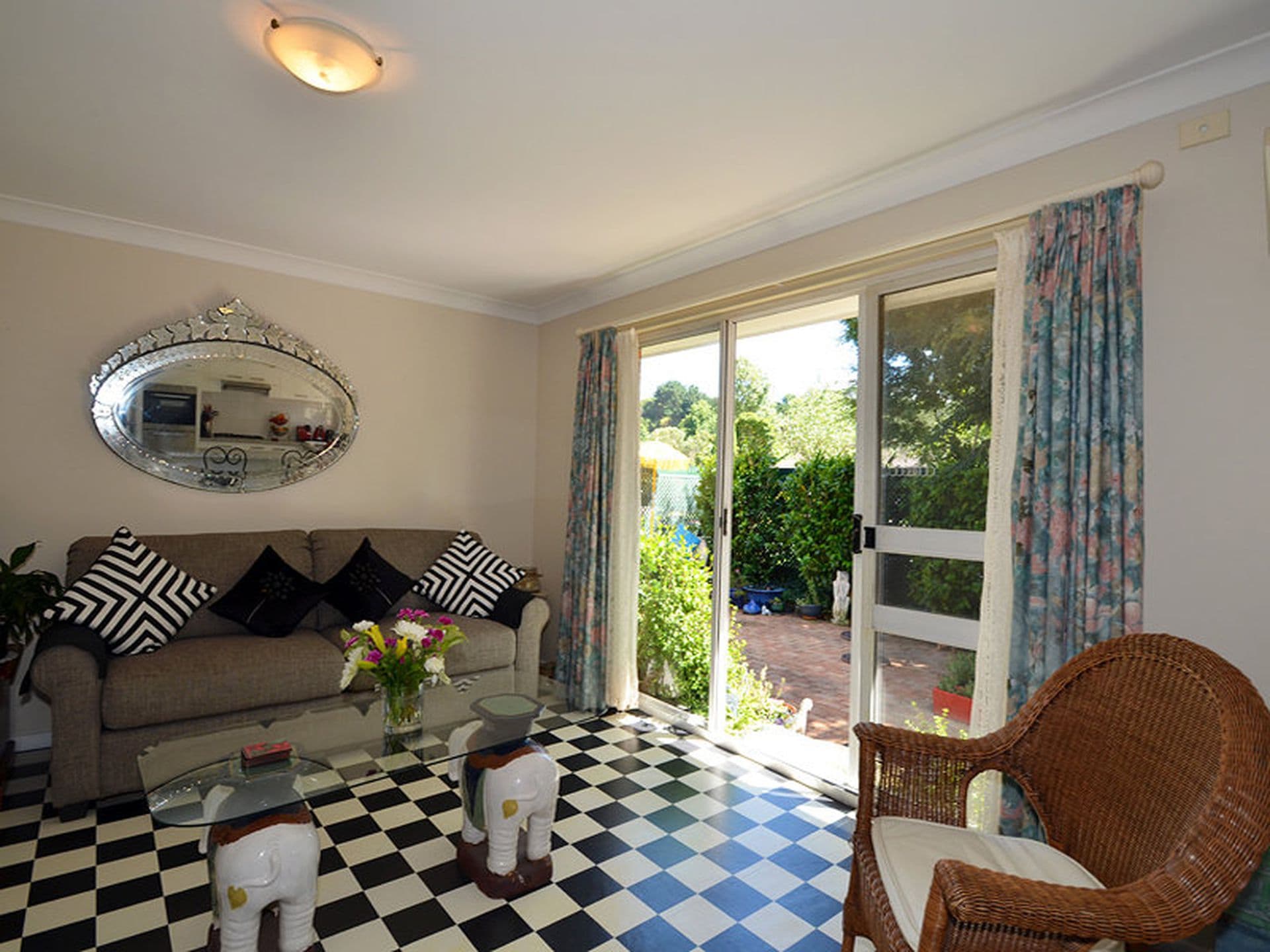 1 Farmborough Close, Bowral, Bowral - Thumbnail 7