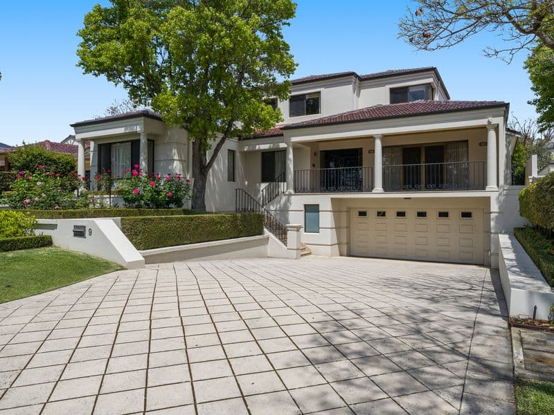 9 Nisbet Road, APPLECROSS, Applecross - Image 1