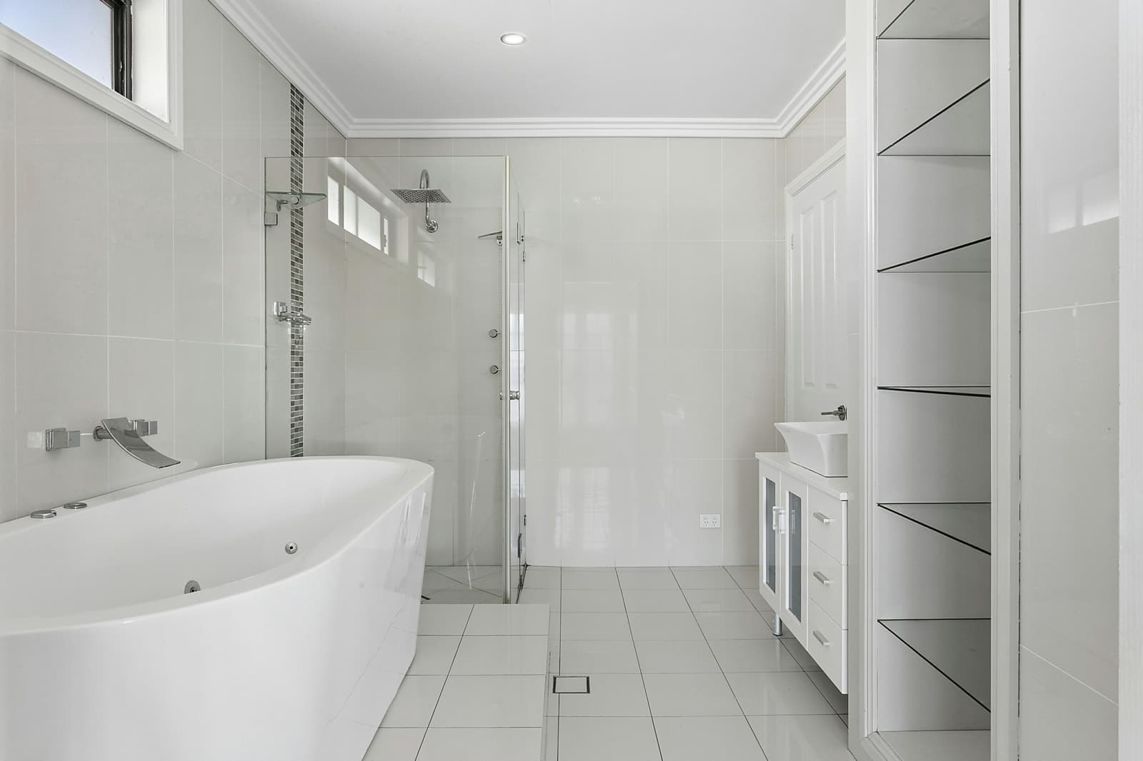 96 Fairview Avenue, ENGADINE, Engadine - Thumbnail 7
