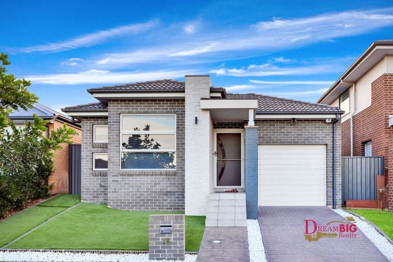 16 Mason Way, Jordan Springs, Jordan Springs - Thumbnail 2