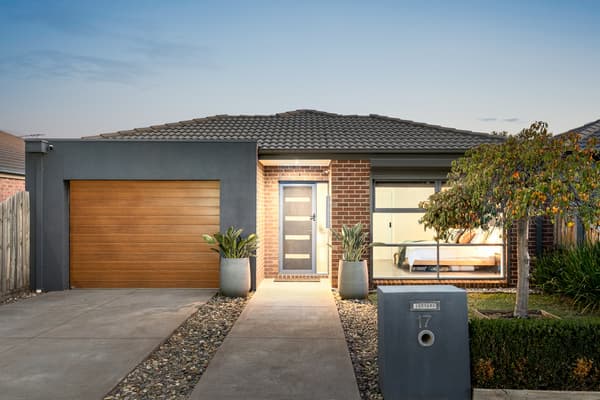 17 Lambert Court, Taylors Hill VIC 3037, Taylors Hill - Image 1