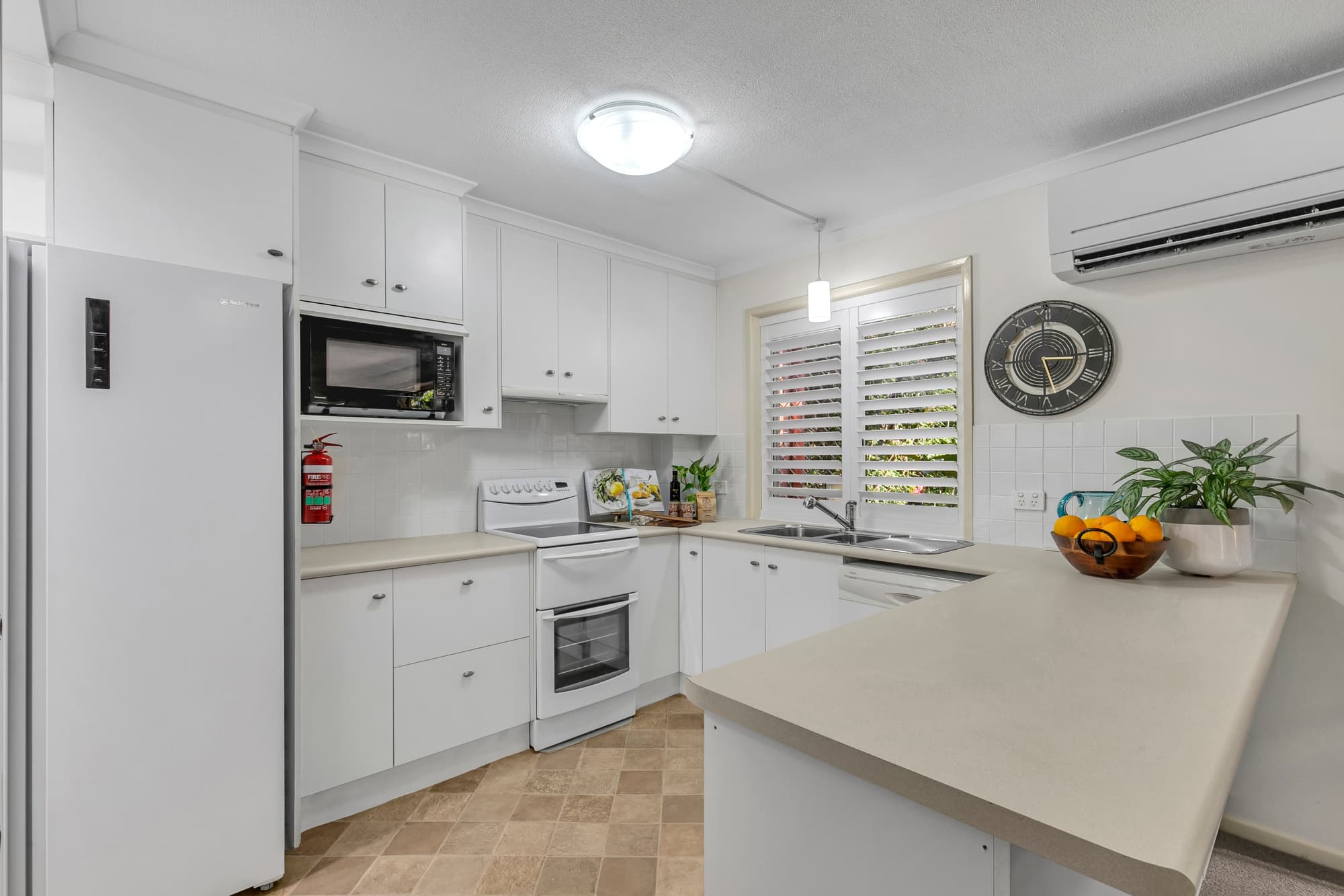 2/9 Jerdanefield Road, St Lucia QLD 4067, St Lucia - Thumbnail 5