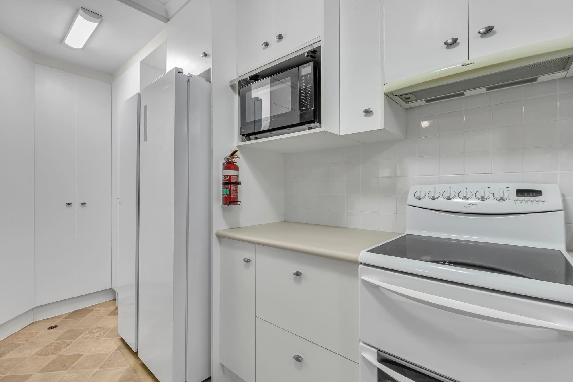 2/9 Jerdanefield Road, St Lucia QLD 4067, St Lucia - Thumbnail 6