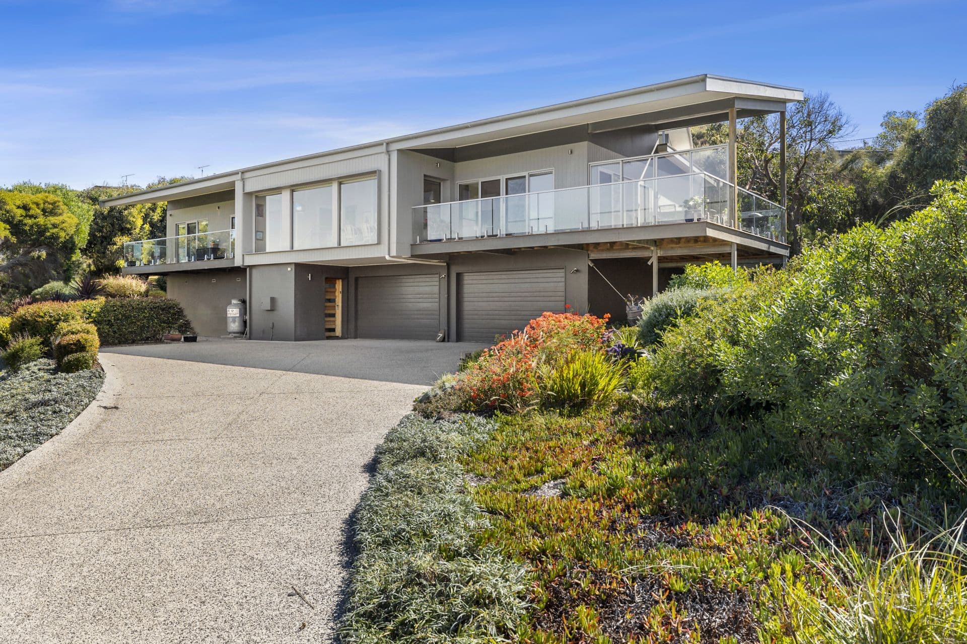 7 Birralee Road, Fairhaven - Thumbnail 2