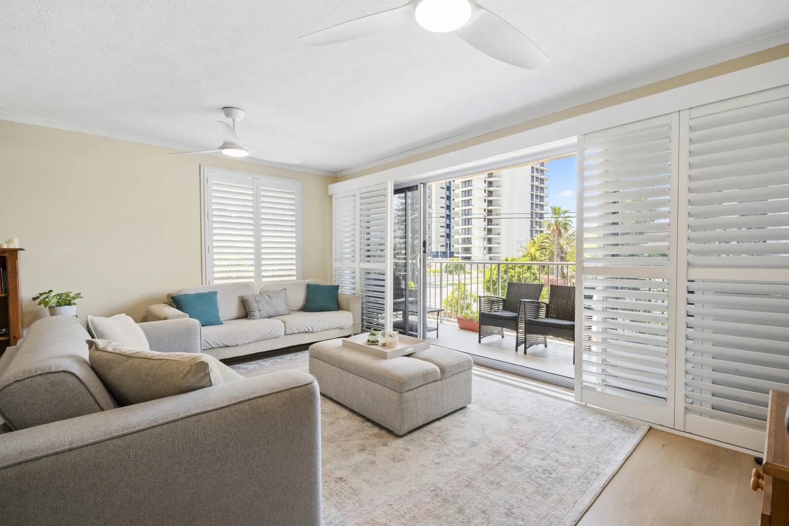 10/111 Old Burleigh Road Broadbeach QLD 4218, Broadbeach - Thumbnail 3