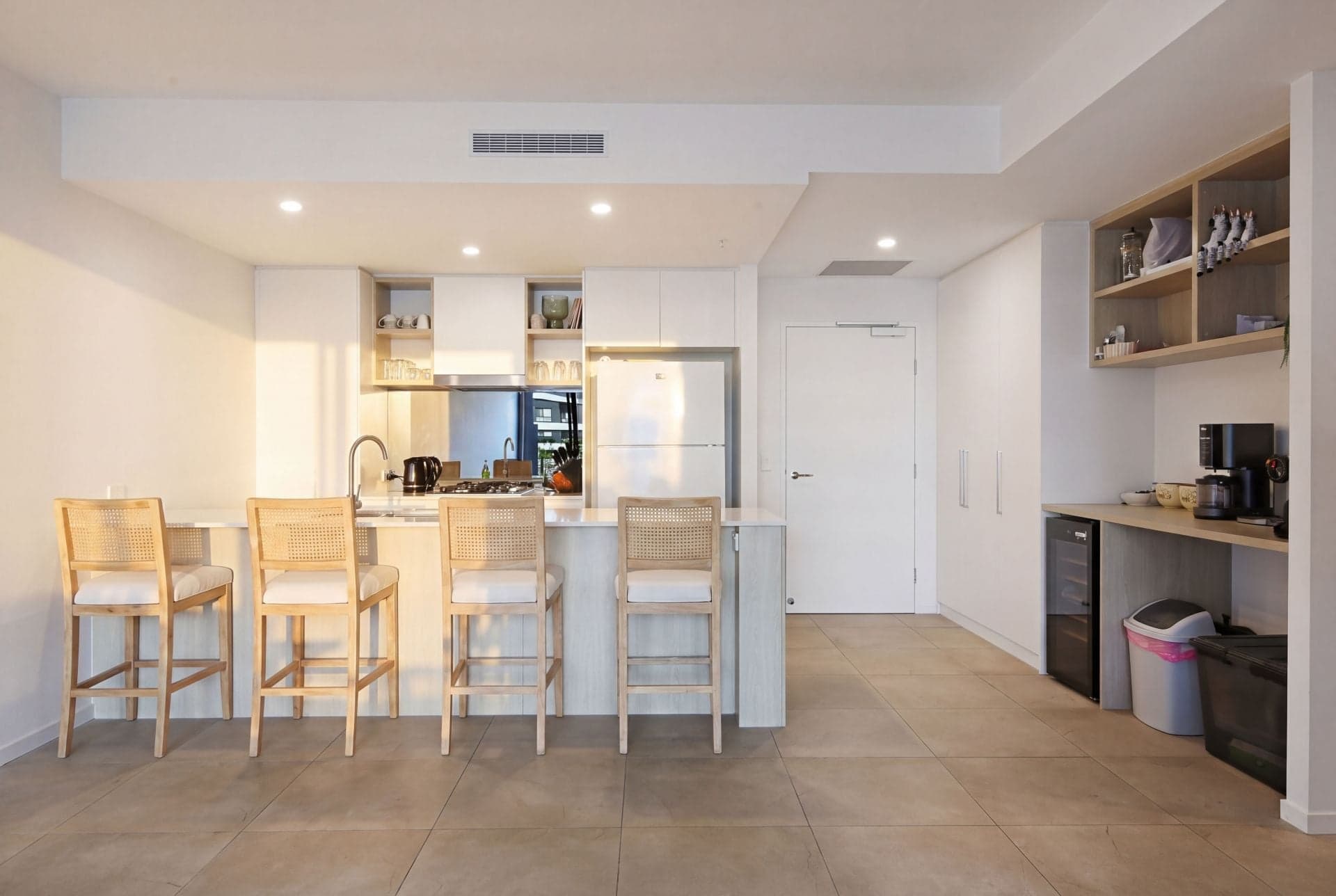 1108/6 Sickle Avenue, Hope Island QLD, Hope Island - Thumbnail 5