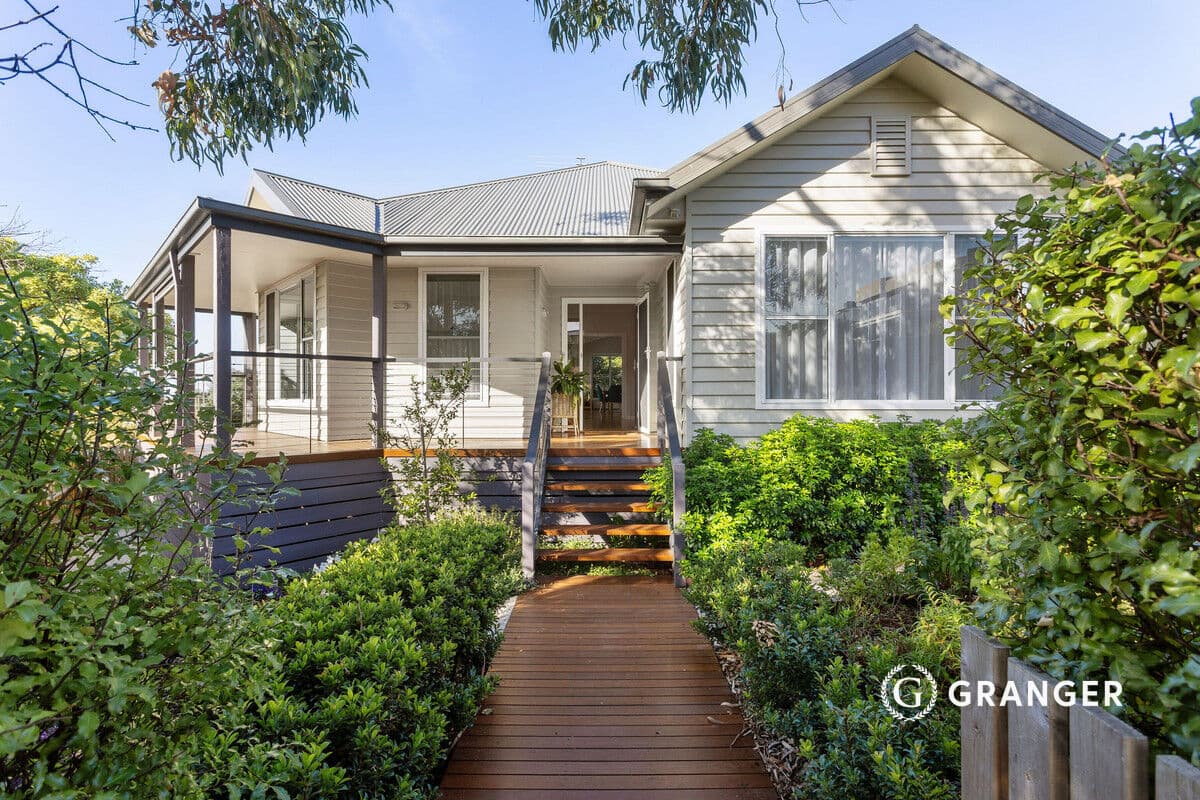 4 Prospect Hill Road, 
	
			
							McCrae
				
						VIC
			3938, McCrae - Thumbnail 2