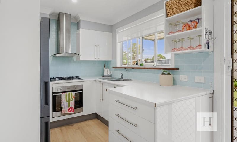 26 Warwick Avenue, Mannering Park, NSW 2259, Mannering Park - Thumbnail 2