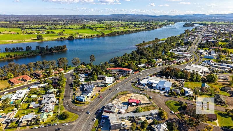 7 Crescent Avenue, Taree, NSW 2430, Taree - Thumbnail 2