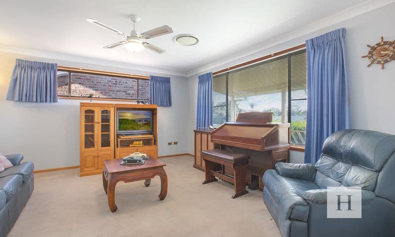 32 Leumeah Avenue, Chain Valley Bay, NSW 2259, Chain Valley Bay - Thumbnail 5