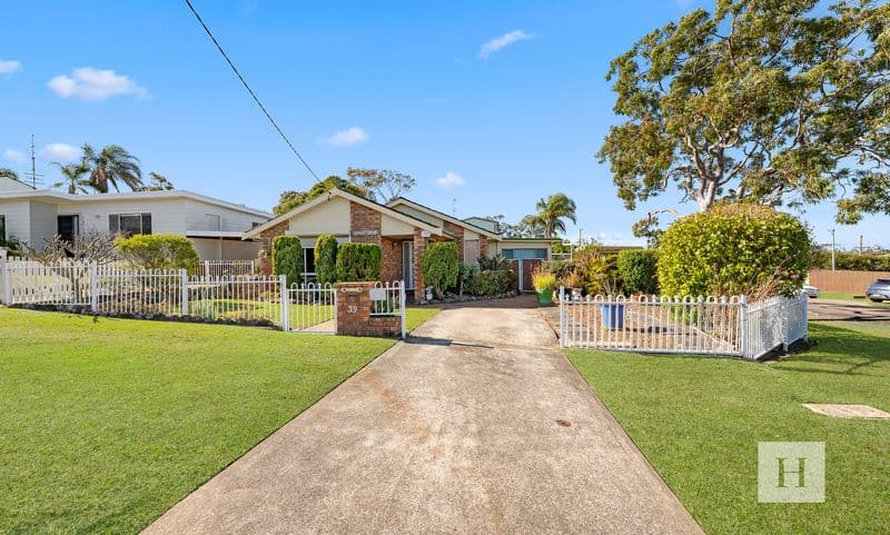 39 Balmoral Drive, Gorokan, NSW 2263, Gorokan - Thumbnail 2