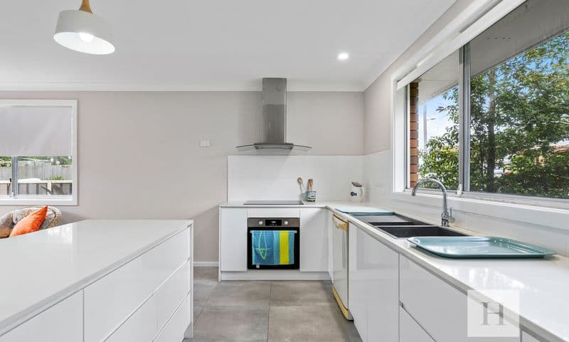 10 Harwood Close, Mannering Park, NSW 2259, Mannering Park - Thumbnail 2