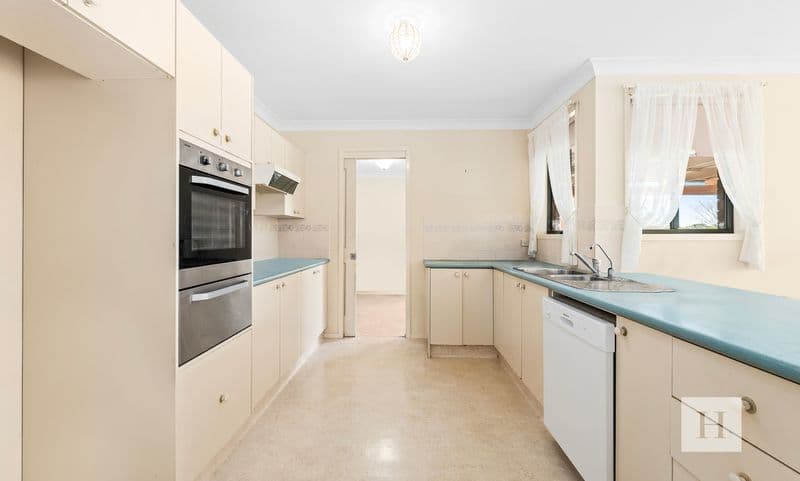 5 Tristram Close, Lake Haven, NSW 2263, Lake Haven - Thumbnail 4