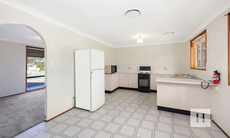 25 Birdwood Drive, Blue Haven, NSW 2262, Blue Haven - Thumbnail 2