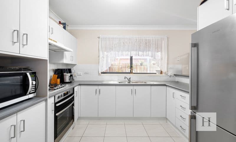 24 Newton Place, Blue Haven, NSW 2262, Blue Haven - Thumbnail 2