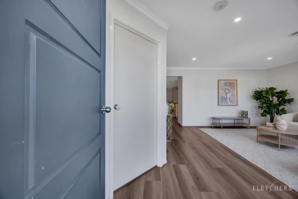18 Rosemont Rise, Harkness - Thumbnail 2