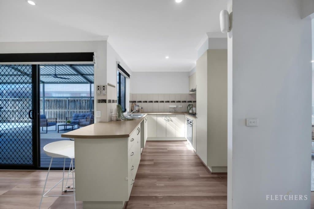 18 Rosemont Rise, Harkness - Thumbnail 6