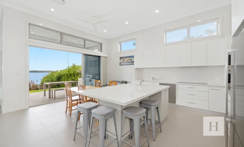 6 Scott Road, Mannering Park, NSW 2259, Mannering Park - Thumbnail 4
