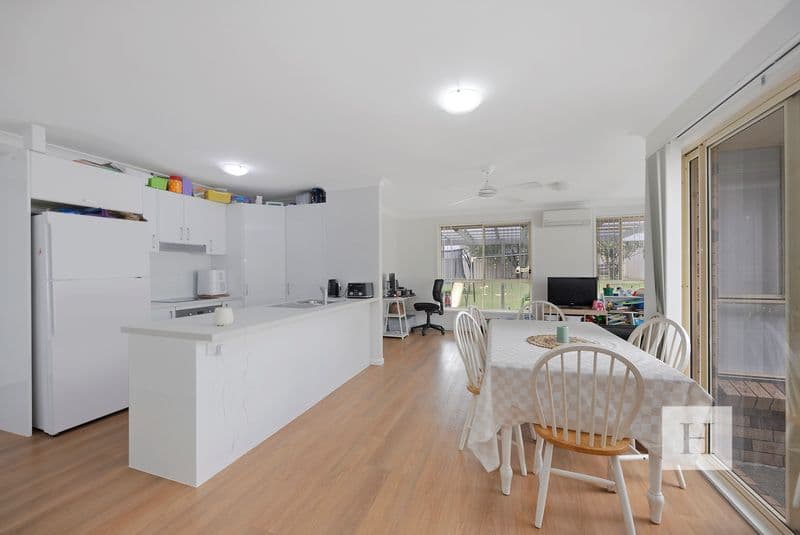 15 Pearce Road, Kanwal, NSW 2259, Kanwal - Thumbnail 3
