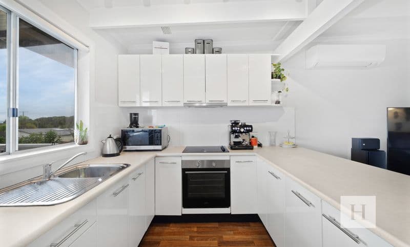 8 Sadie Avenue, Gorokan, NSW 2263, Gorokan - Thumbnail 2