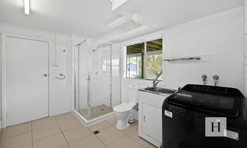 8 Sadie Avenue, Gorokan, NSW 2263, Gorokan - Thumbnail 4